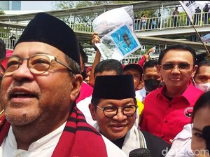Ahok Dampingi Pramono-Rano Karno Daftar Pilgub ke KPU Jakarta