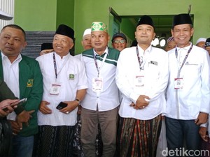 Pendukung PKB Iringi Ali Makki-Ali Ruchi Daftar ke KPU Banyuwangi