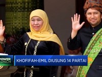 Video: Khofifah-Emil Paslon Pertama Yang Daftar ke KPU Jatim