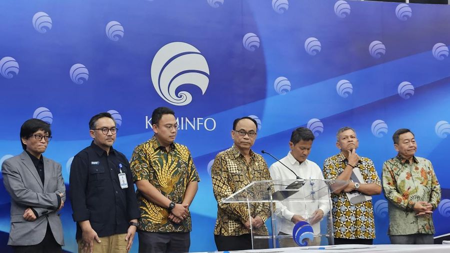 Menkominfo Budi Arie dalam Konferensi pers Kementerian Komunikasi dan Informatika terkait pemberantasan judi online. (CNBC Indonesia/Intan Rakhmayanti Dewi)