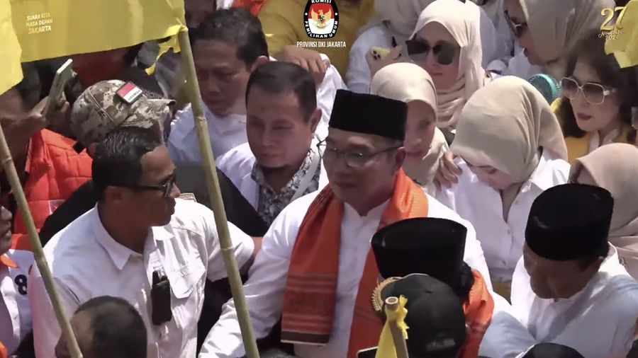 Pasangan Cagub-Cawagub Ridwan Kamil-Suswono di kantor KPU Provinsi DKI Jakrata, Jalan Salemba Raya, Jakarta, Rabu (28/8/2024). (Tangkapan layar youtube KPU DKI Jakarta)