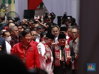 Detik-Detik Pramono-Rano Karno Datang ke KPU, Daftar Pilgub Jakarta