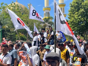 Zul-Uhel Daftar Pilgub NTB Diiringi Parade Budaya Sasambo
