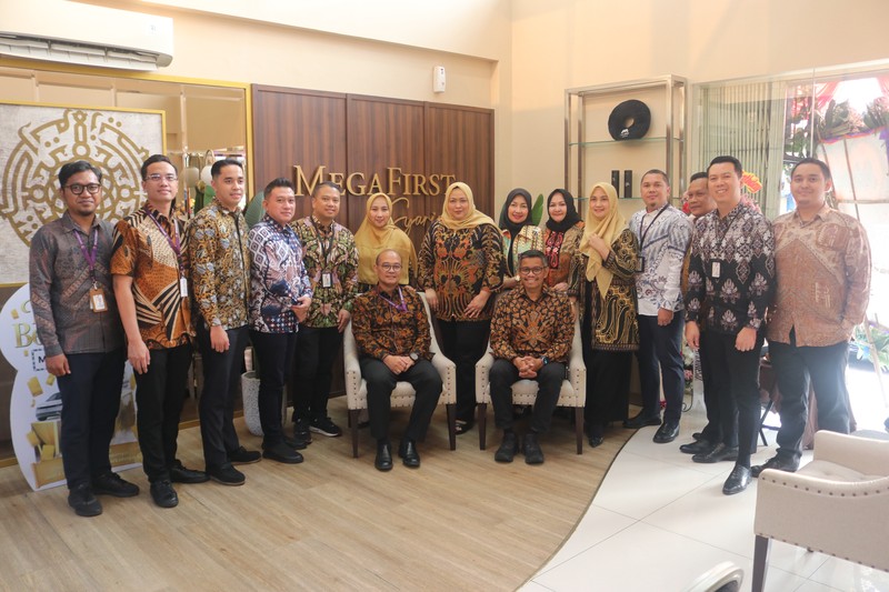 Peresmian MegaFirst Syariah dilakukan di Kantor Cabang Utama Bank Mega Syariah dan Kantor Cabang Arteri Pondok Pinang, Jakarta, (26/8/2024). (Dok. Bank Mega Syariah)