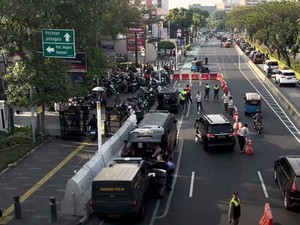 Suasana KPU Jakarta Jelang Pramono-Rano dan RK-Suswono Daftar Pilgub