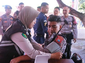 Personel Pengamanan Pilwali Dicek Kesehatan di KPU Kota Malang