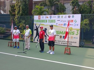 Alumni Smandel Tennis Club Sukses Gelar Turnamen Tenis Antaralumni SMA