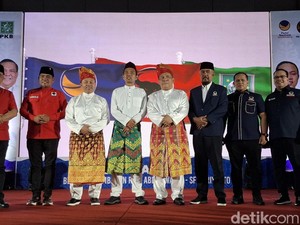 UAS Singgung Banyak Ngaku Sahabat saat Deklarasi Paslon Bermarwah Maju Pilgubri
