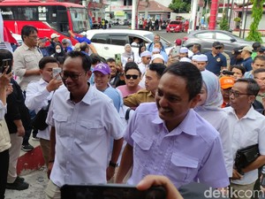 Yoyok Sukawi-Joko Santoso Daftar Pilwalkot Semarang Diiringi Kelompok Rebana