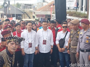 2 Paslon PDIP Tutup Pendaftaran Pilkada di Cimahi dan Bandung Barat