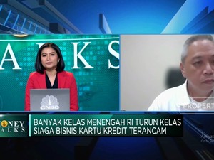 Cara Bisnis Kartu Kredit Hadapi Efek Turun Kasta Warga Kelas Menengah