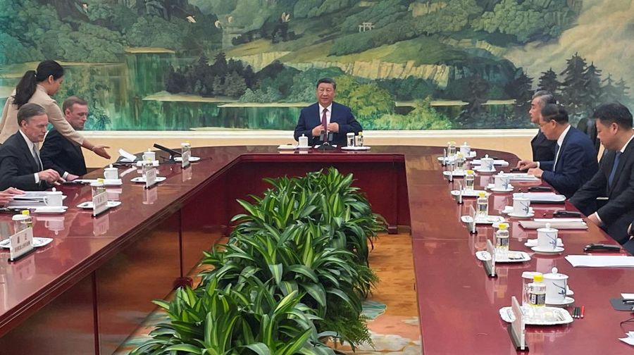 U.S. National Security Advisor Jake Sullivan, accompanied by U.S. Ambassador to China Nicholas Burns meets Chinese President Xi Jinping, accompanied by China's Foreign Minister Wang Yi at the Great Hall of the People in Beijing, China August 29, 2024. REUTERS/Trevor Hunnicutt/Pool