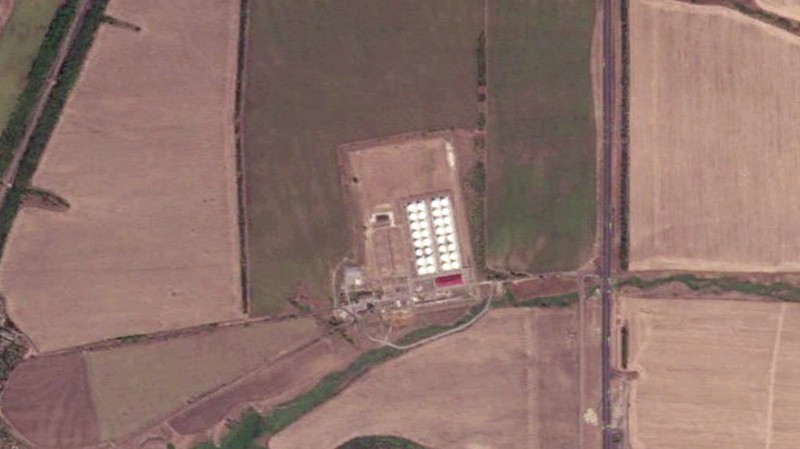 Citra satelit menunjukkan depot minyak, di tengah konflik yang sedang berlangsung antara Rusia dan Ukraina, di Astakhov di distrik Kamensky, Wilayah Rostov, Rusia, 27 Agustus 2024. (2024 Planet Labs Inc./Handout via REUTERS)