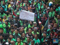 Pantas Kelas Menengah Anjlok, Banyak Warga Terjebak Jadi Driver Ojol