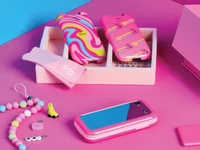 Potret Handphone Barbie, Harga Rp 2 Juta Tak Ada Internet