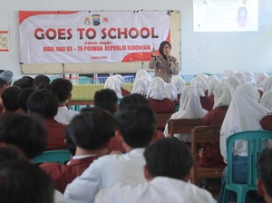 Polwan Edukasi Pelajar di Probolinggo Wujudkan Generasi Muda Bermartabat