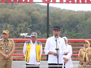 Jokowi Resmikan 17 Jembatan dan 22 Ruas Jalan di Jawa Barat