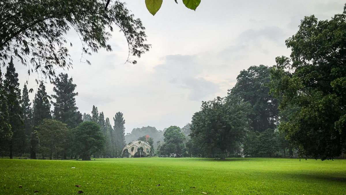 hari Berlalu Tanpa Terasa di Buitenzorg