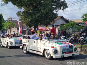 Sudaryanto-Agung Trijaya Daftar Pilkada Magelang Naik Mobil VW