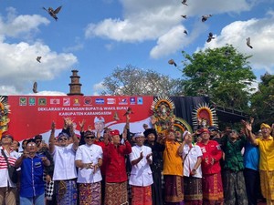 Dana-Swadi Deklarasi dan Lepas Burung Sebelum Mendaftar ke KPU Karangasem