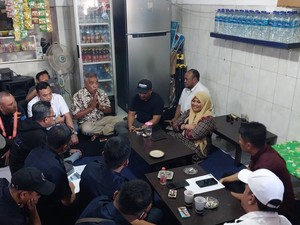 Eksekusi Warung Makan di Tanah KAI Kota Malang Diwarnai Penolakan