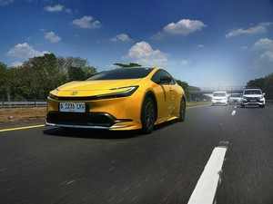 Toyota Prius Hybrid Digeber Jakarta-Yogyakarta, Konsumsi BBM-nya Bikin Bahagia