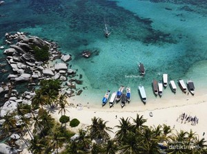 Menikmati Keindahan Pulau Lengkuas Belitung dari Atas Mercusuar
