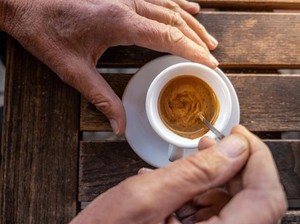 5 Cara Minum Espresso yang Benar Seperti Orang Italia