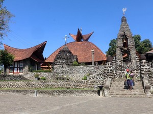 5 Wisata Religi Umat Kristiani di Jatim, Gereja Kuno dan Bersejarah