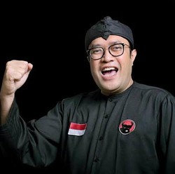 Bos PDIP Jabar Ono Surono Tuding 'Mulyono' Gagalkan Anies Maju Pilgub