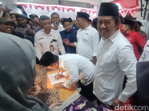 Diusung 3 Parpol, Mas Iin-Edy Widodo Daftar ke KPU Sidoarjo