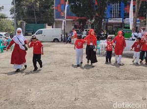Keceriaan Anak-anak Disabilitas di Sukabumi Ikuti Lomba Agustusan
