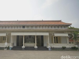 Bangunan Bersejarah Jadi Potensi Dongkrak Wisatawan ke Purwakarta