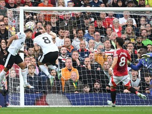 Transisi Cepat Liverpool yang Hancurkan Manchester United