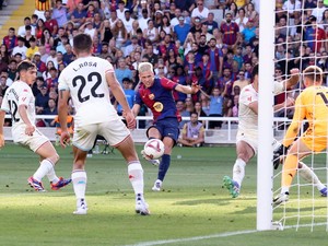 Pesta Gol Barcelona: Raphinha Hat-trick, Olmo Cetak Gol Lagi