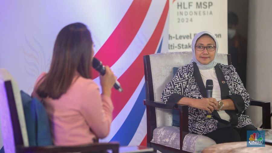 Deputi Bidang Kemaritiman dan Sumber Daya Alam Kementerian Kementerian PPN/Bapenas, Vivi Yulaswati saat sesi wawancara di Bali International Convention Center, Nusa Dua, Bali, Minggu (1/9/2024). (վ/Faisal Rahman)