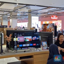 Beli TV 75 Inch, Pengunjung Ini Dapat Diskon Rp 5 Jutaan di Transmart