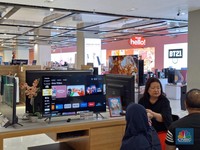 Beli TV LED di Transmart, Pelanggan ini Hemat Rp2,1 Juta