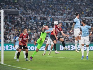 Lazio Vs AC Milan Tuntas 2-2