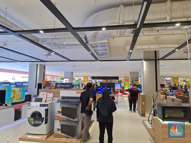 Transmart Full Day Sale di Mall Kokas. (CNBC Indonnesia/Khoirul Anam) Transmart Full Day Sale di Mall Kokas. (CNBC Indonnesia/Khoirul Anam)