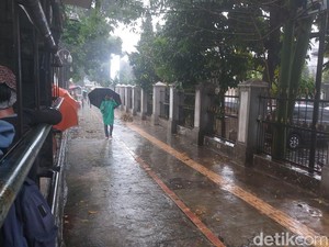 Penyebab Jakarta, Bogor, Depok Masih Hujan Lebat di Musim Kemarau