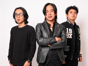 Junvio Rilis Dengar, Lagu Cinta Tak Terbalas
