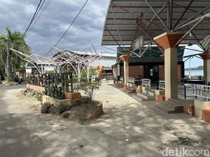Jeritan Pedagang Wajib Bayar Sewa Lapak Rp 13 Juta Per Tahun di Pare Beach
