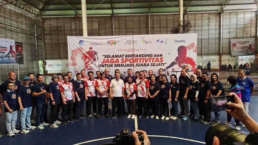 Menteri Komunikasi dan Informatika (Menkominfo), Budi Arie Setiadi, membuka acara Turnamen Futsal Menkominfo Cup XV dan Turnamen Tenis Meja Hari Bhakti Pos dan Telekomunikasi (Postel) ke-79. (Dok. Detikcom/Panji Saputro)