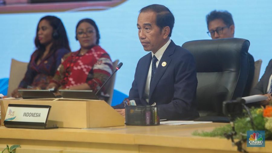Presiden Joko Widodo saat menghadiri pertemuan utama High-Level Forum on Multi-Stakeholder Partnerships (HLF-MSP) 2024 dan Indonesia-Africa Forum II di Hotel Mulia, Nusa Dua, Bali, Senin (2/9/2024). (CNBC Indonesia/Faisal Rahman)