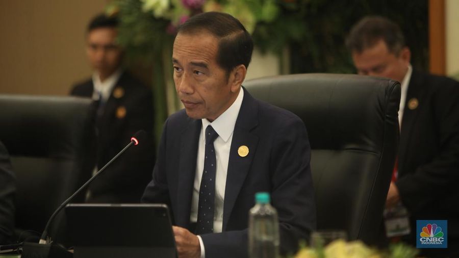 Presiden Joko Widodo saat mengikuti pertemuan bilateral dalam acara High-Level Forum on Multi-Stakeholder Partnerships (HLF-MSP) 2024 dan Indonesia-Africa Forum II di Hotel Mulia, Nusa Dua, Bali, Senin (2/9/2024). (CNBC Indonesia/Faisal Rahman)