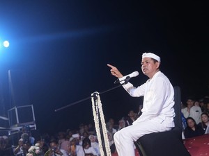 Jika Terpilih, Dedi Mulyadi Janji Akan Perbaiki Jalan Rusak di Daerah