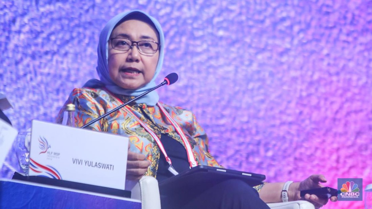 deputi-bidang-kemaritiman-dan-sumber-daya-alam-kementerian-kementerian-ppnbapenas-vivi-yulaswati-saat-sesi-panel-diskusi-dalam-6_169 Kembali Siapkan VNR 2025, RI Fokuskan Sinergi SDGs Prioritas