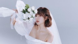HyunA Pamerkan Foto-foto Pernikahan