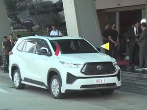 Paus Fransiskus Mendarat di Indonesia, Dijemput Innova Zenix Duduk di Depan